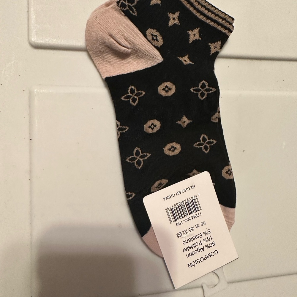 Stylish Black and tan Patterned Women's Socks
